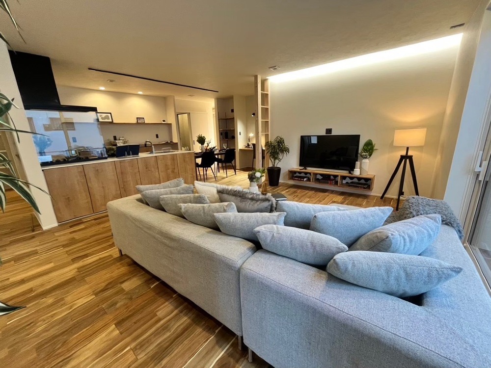 『完成：大きなリビング』