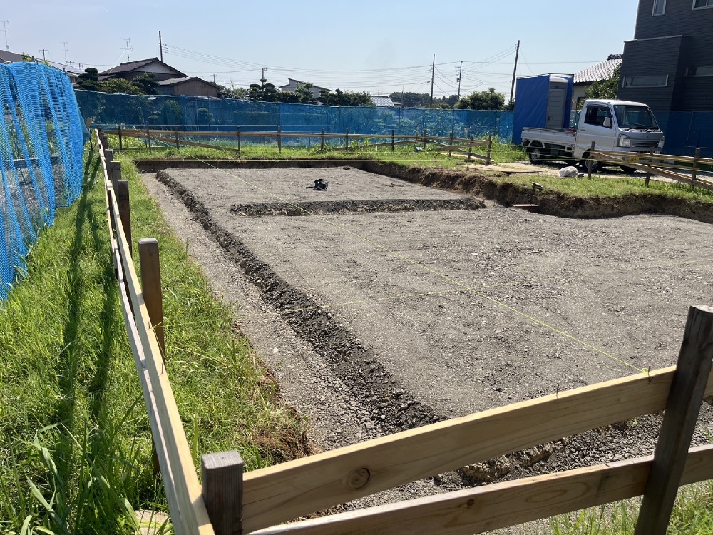 『砕石・転圧』