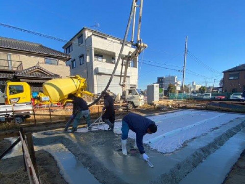 『捨てコンクリート打設』