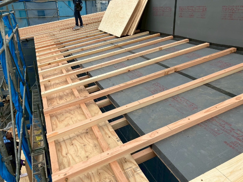 『屋根断熱施工』